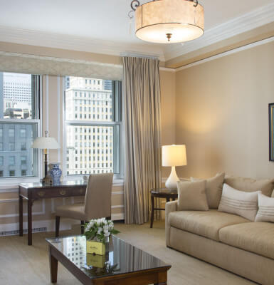 With plenty of space, Suite #1609 is the ideal place to unwind. 