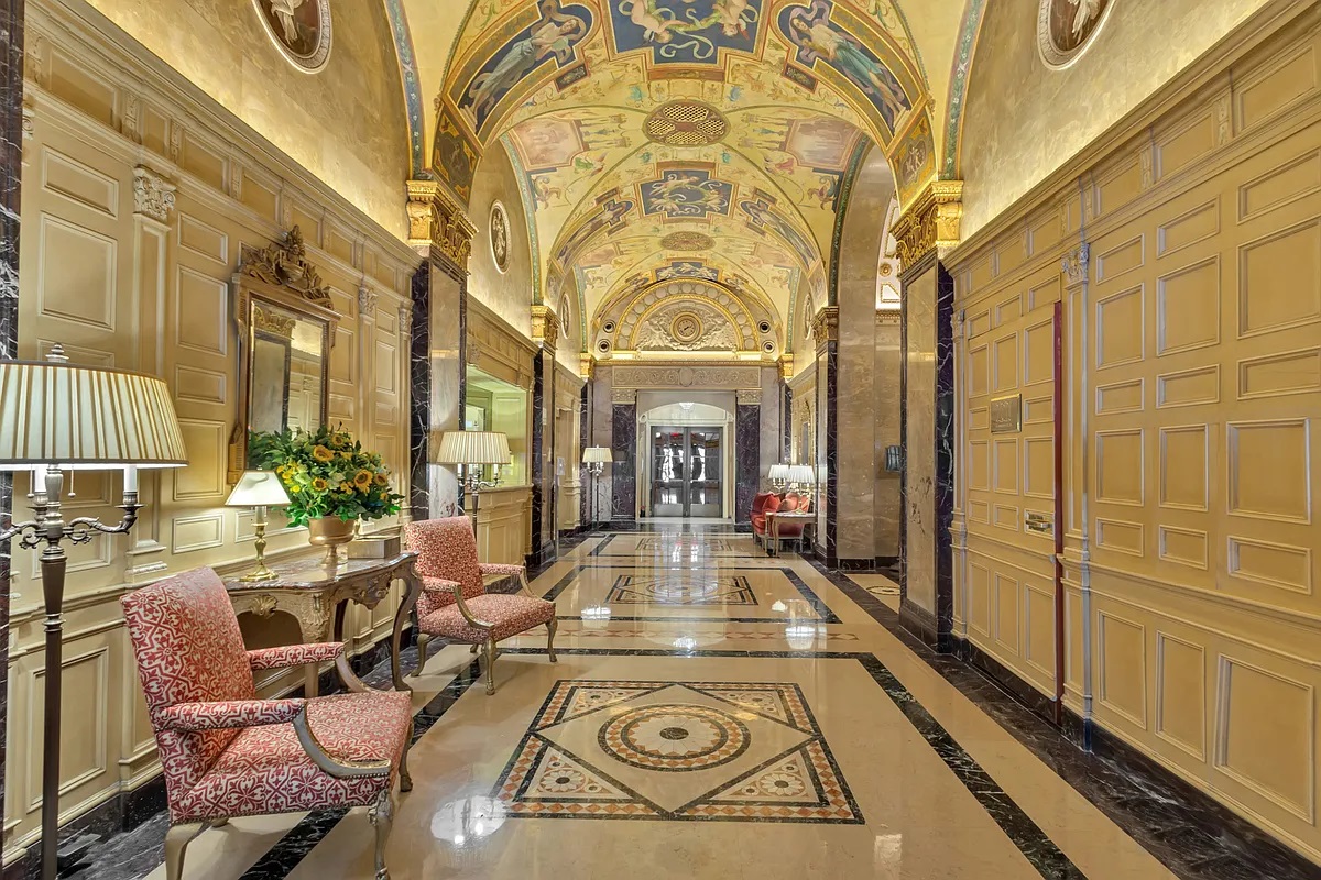 The Sherry-Netherland Lobby
